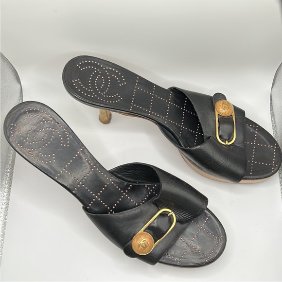 Chanel slides - Picture 3 of 8